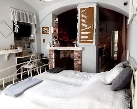 Godot Apartman Мишкольц Экстерьер фото