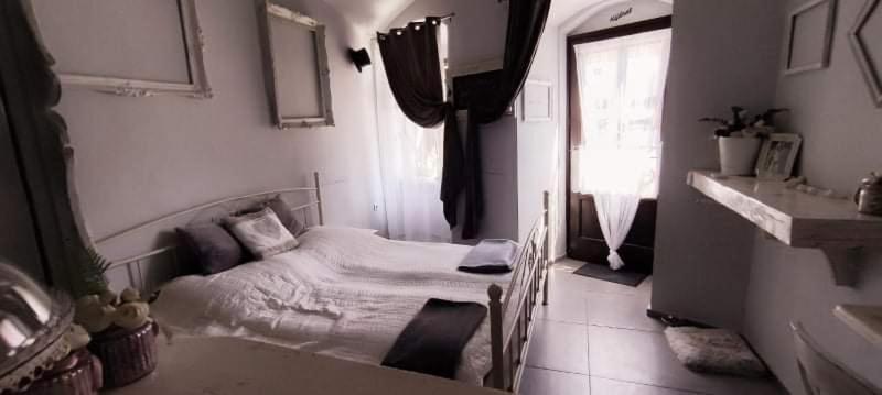 Godot Apartman Мишкольц Экстерьер фото