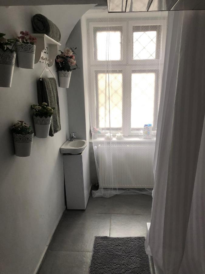 Godot Apartman Мишкольц Экстерьер фото